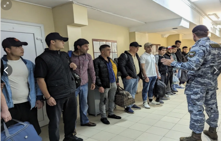 Депутаты предложили выслать из России всех мигрантов с судимостью