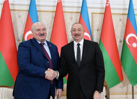 Ильхам Алиев поздравил Александра Лукашенко с днем рождения