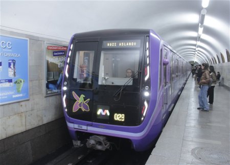 В эти дни режим работы метро в Баку будет продлен на два часа