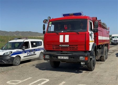 В Агдере перевернулся пожарный автомобиль, есть погибший и пострадавшие