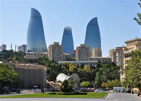 В Азербайджане продлен особый карантинный режим