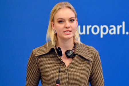 Дочь Навального начала работать у Харрис
