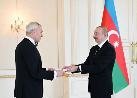 Президент Ильхам Алиев принял верительные грамоты новоназначенного чрезвычайного и полномочного посла Эстонии в Азербайджане