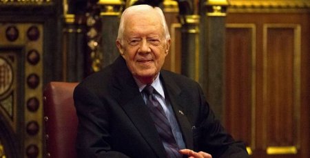 100-летний Джимми Картер досрочно проголосовал за Камалу Харрис