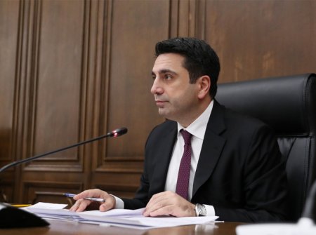 Документ о мире между Баку и Ереваном будет представлен парламенту Армении на следующей неделе