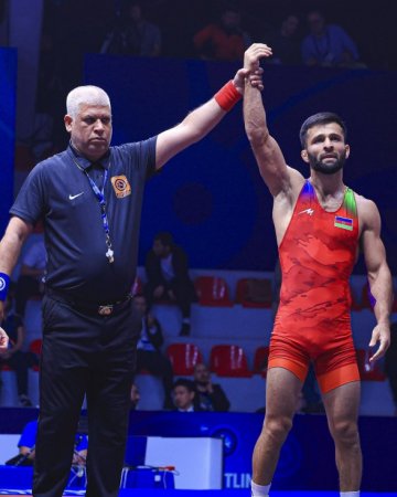 Эльдениз Азизли стал 4-кратным чемпионом мира