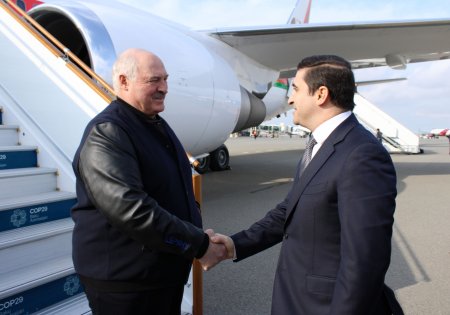 Лукашенко и Вучич прилетели в Баку