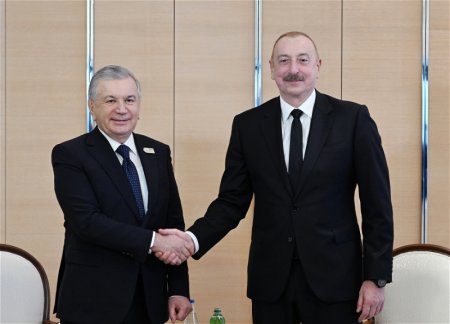 Президент Азербайджана Ильхам Алиев встретился с Президентом Узбекистана Шавкатом Мирзиёевым