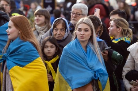 Более половины украинцев высказались за скорейшие переговоры