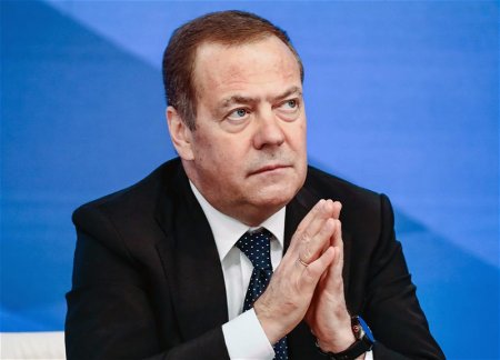 Медведев заявил о полноценной войне Запада против России