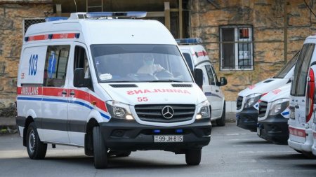В Гяндже скорая помощь насмерть сбила пешехода
