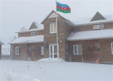 Высота снежного покрова в Шахдаге достигла 13 см 