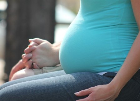 В Баку восьмиклассница родила ребенка от 30-летнего жениха