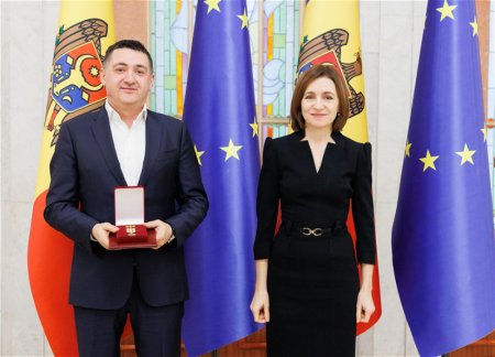 Президент Молдовы наградила главу азербайджанской диаспоры медалью «За гражданские заслуги»