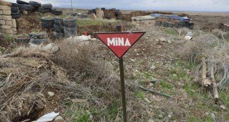 Азербайджанский военнослужащий подорвался на мине