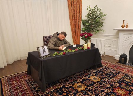 Валерий Залужный посетил посольство Азербайджана в Великобритании