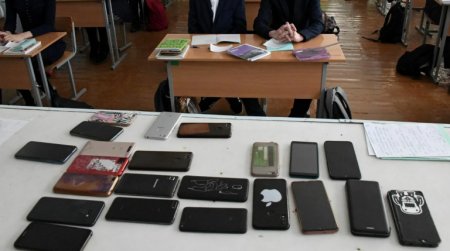 Запрет на мобильные телефоны в школах