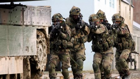 Французские войска готовятся войти в Украину