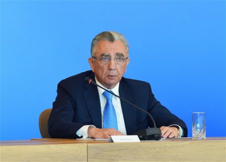 Эльдар Азизов - о сносе старых зданий в Баку