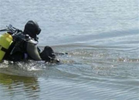 В Баку водолазы МЧС спасли человека от утопления