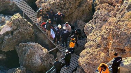 Россиянка упала со скалы, делая селфи в Анталье