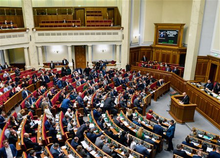 В Раде после введения санкций против Порошенко произошла потасовка