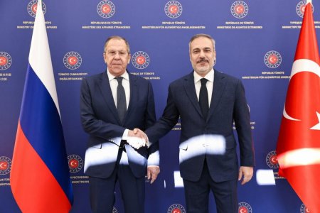Состоялась встреча глав МИД Турции и России