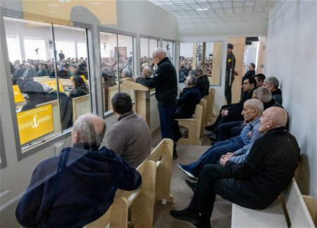 В Баку продолжился суд над обвиняемыми в совершении многочисленных преступлений против азербайджанского народа