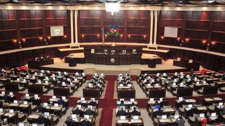 Парламент Азербайджана выразил протест Европарламенту