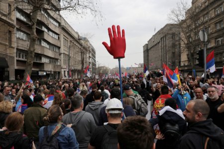 Сербия попросила Россию помочь в расследовании «звуковой атаки»
