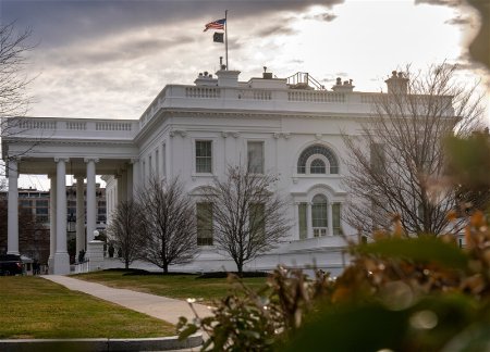 Личные данные советников Трампа утекли в сеть