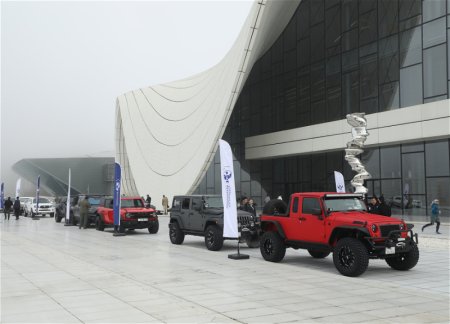 Автомобильная федерация Азербайджана организовала автопробег внедорожников