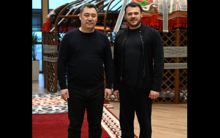 Эмин Агаларов встретился с президентом Кыргызстана