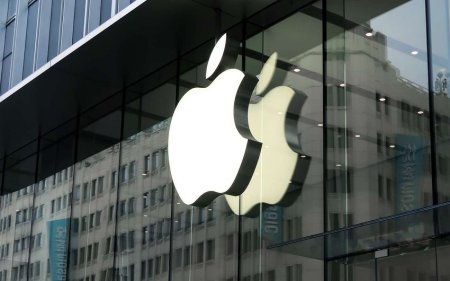 Apple за три дня направила в США пять самолетов с iPhone из-за пошлин