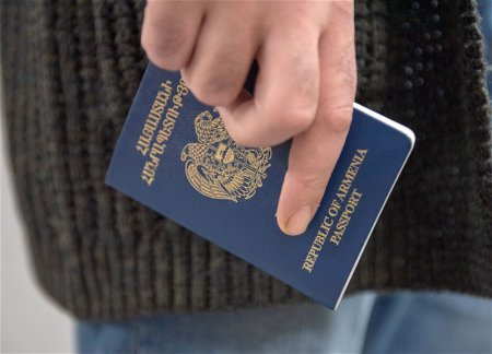 В новых паспортах армян из Карабаха местом рождения указан Азербайджан