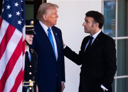 Макрон призвал Трампа пересмотреть пошлины на товары из ЕС