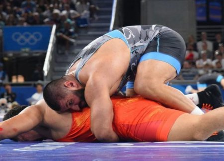 Азербайджанский борец завоевал золотую медаль на чемпионате Европы