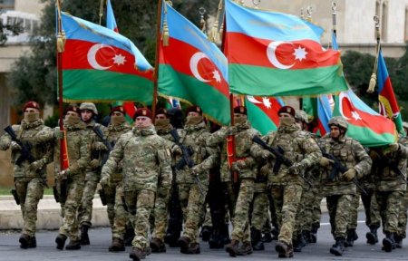 Азербайджанские военные пройдут маршем на параде в Москве