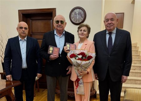 Спецпредставитель Путина наградил деятелей культуры Азербайджана
