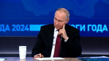 Путин: Все народы СССР внесли вклад в Победу, но Россия — больше всех