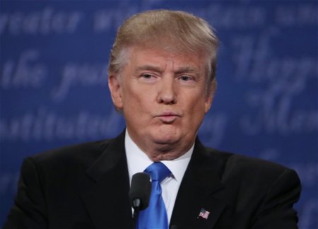 Трамп утверждает, что не совершил ни единой ошибки в первые 100 дней на посту