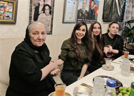 Лейла и Арзу Алиевы встретились с семьей Полада Гашимова