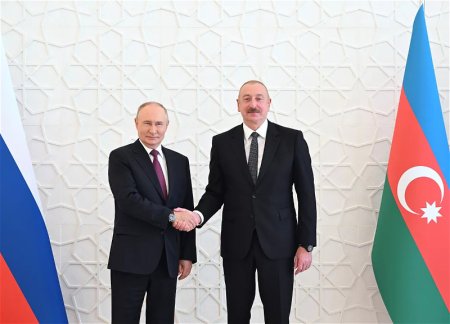Владимир Путин поздравил президента Азербайджана
