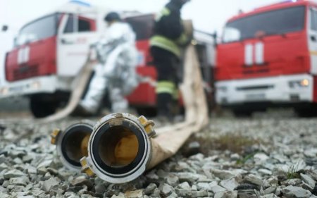 В Баку при тушении пожара в подсобном помещении обнаружено тело