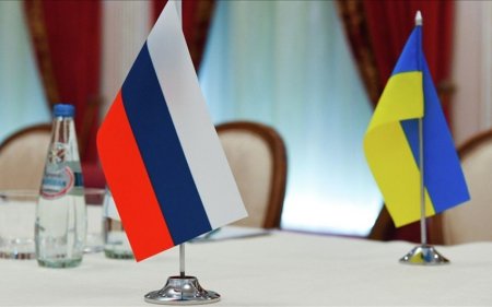 Зеленский заявил, что нет смысла в его участии в переговорах в Стамбуле без Путина