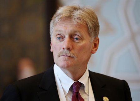 Песков: Встреча Путина, Зеленского и Трампа в ближайшее время вряд ли возможна