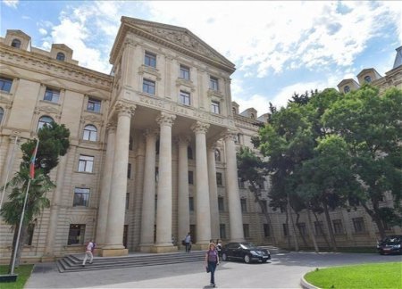 МИД Азербайджана назвал количество граждан страны, пересекших границу Ирана