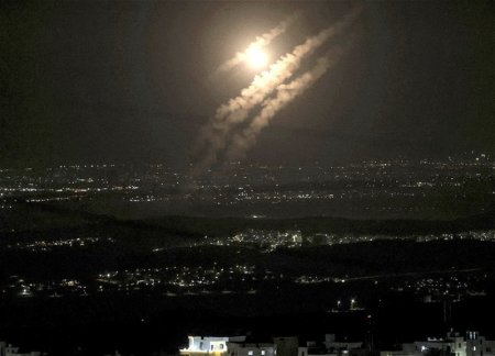 Израиль нанес удары по морю