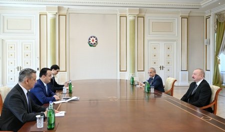 Ильхам Алиев принял министра инвестиций, промышленности и торговли Узбекистана