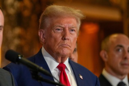 Трамп пригрозил новым ударом по Ирану
